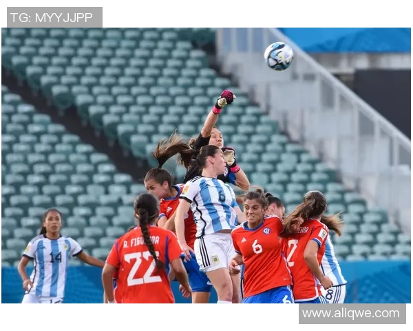 智利女足球星拼搏赛场展现巾帼力量引领南美足球新风潮