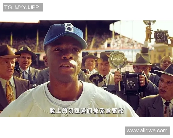 从贫民窟到绿茵场足球天才的奋斗与梦想坚持的传奇故事