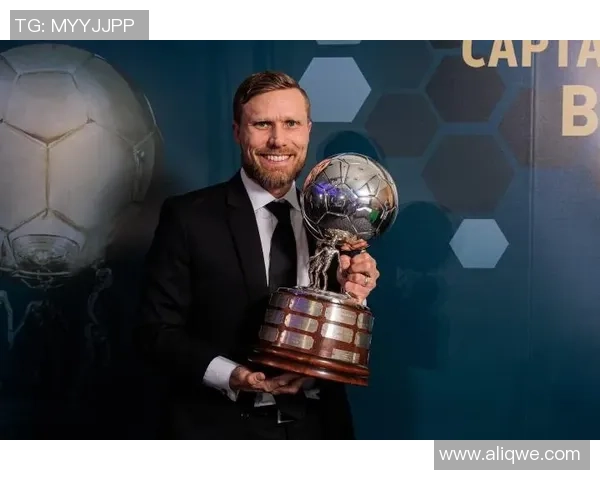 芬兰足球明星人物盘点 了解芬兰区足球球员的成长与成就 芬兰足球明星人物盘点 了解芬兰区足球球员的成长与成就